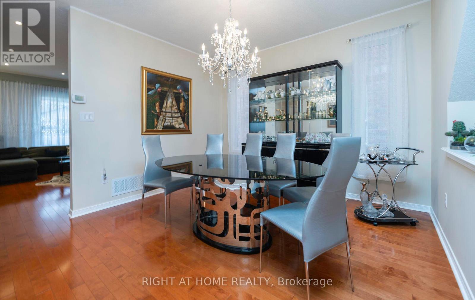 84 Verdi Road, Richmond Hill, Ontario  L4E 4P6 - Photo 8 - N12395854