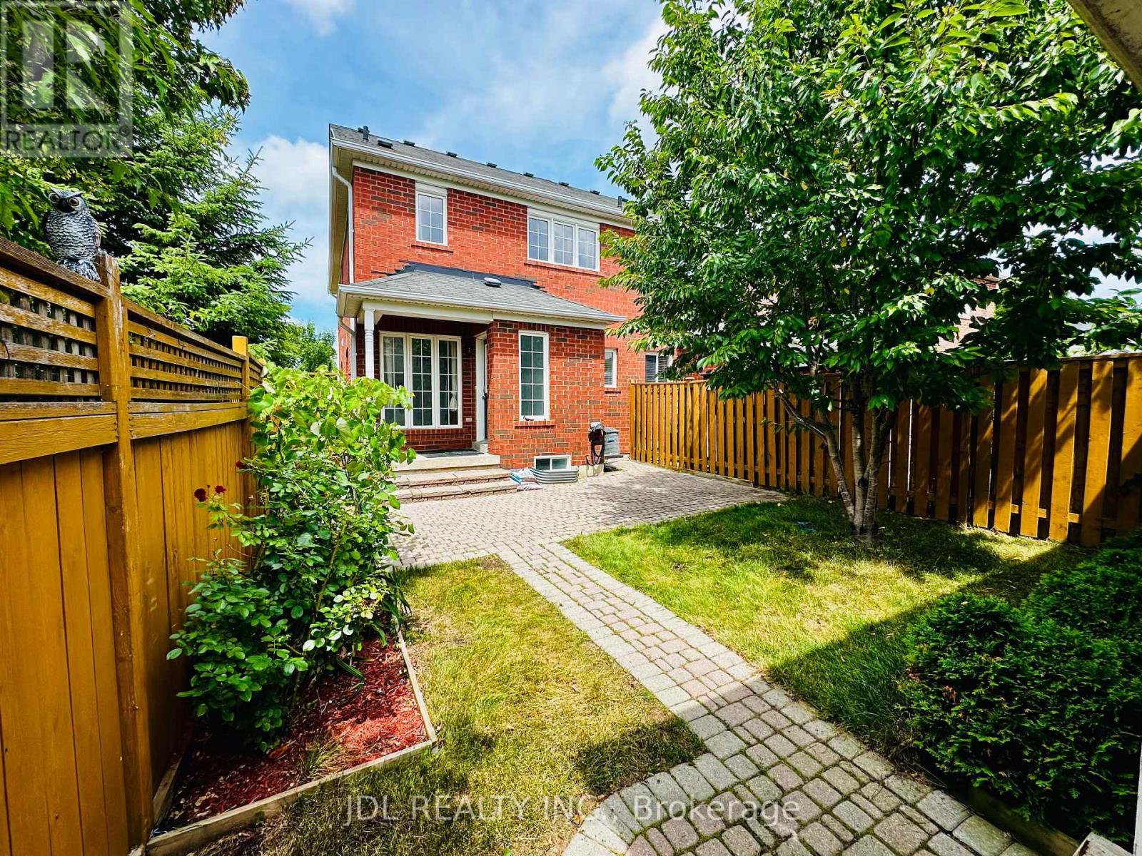 124 Gas Lamp Lane, Markham, Ontario  L6B 0H8 - Photo 20 - N12395880