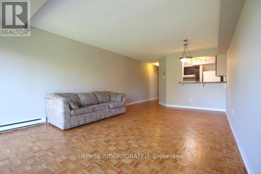 F - 37 Robinson Avenue, Ottawa, Ontario  K1N 8N8 - Photo 4 - X12395905