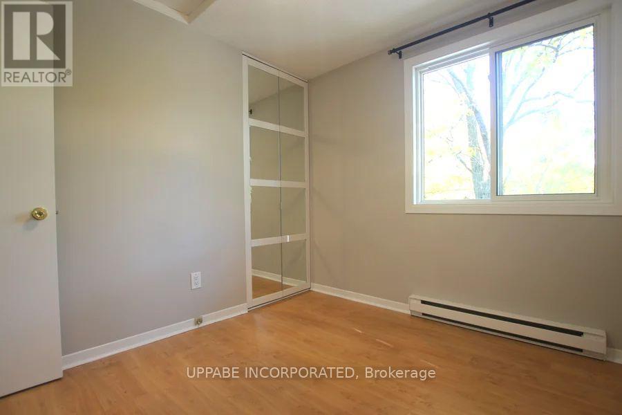 F - 37 Robinson Avenue, Ottawa, Ontario  K1N 8N8 - Photo 7 - X12395905