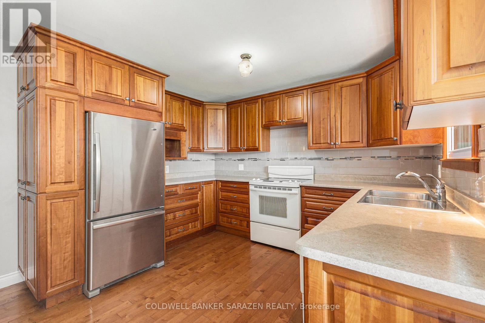 402 Scheel Drive, Mcnab/braeside, Ontario  K7S 3G8 - Photo 18 - X12395922