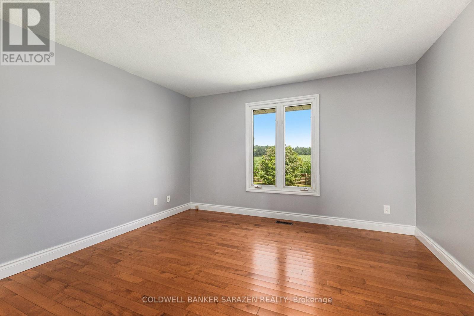 402 Scheel Drive, Mcnab/braeside, Ontario  K7S 3G8 - Photo 21 - X12395922
