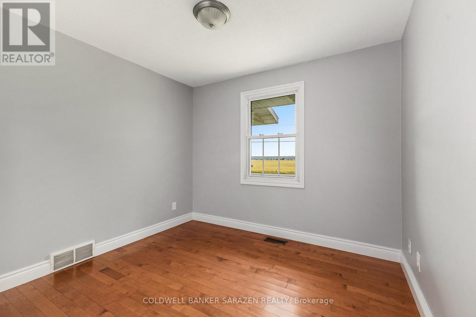 402 Scheel Drive, Mcnab/braeside, Ontario  K7S 3G8 - Photo 23 - X12395922