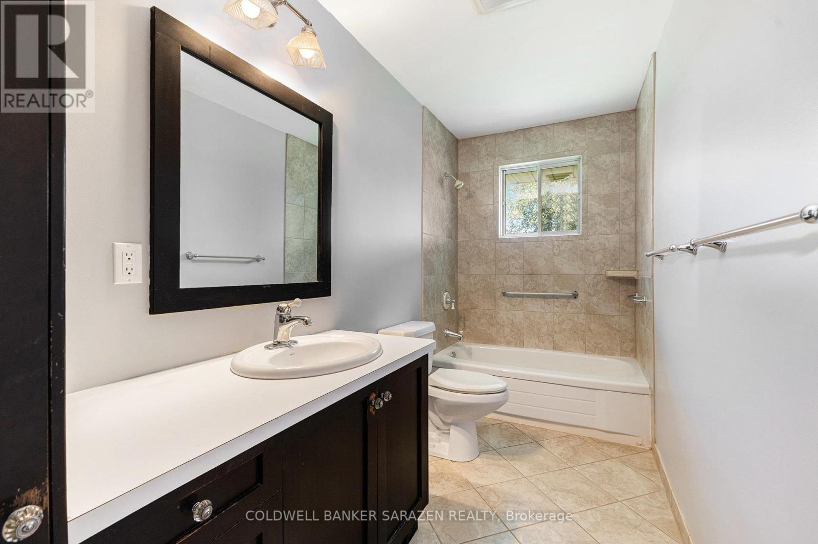 402 Scheel Drive, Mcnab/braeside, Ontario  K7S 3G8 - Photo 25 - X12395922