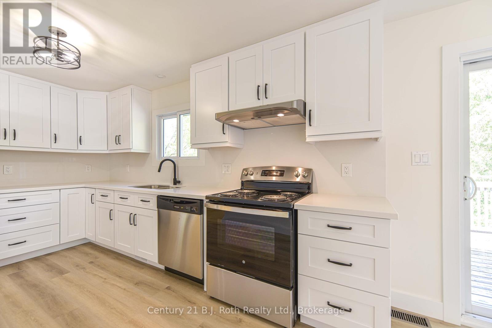 571 High Street, Orillia, Ontario  L3V 4Y2 - Photo 16 - S12395900