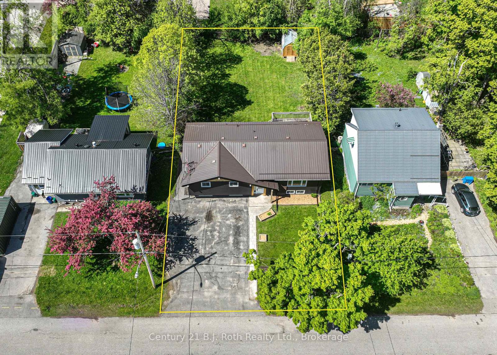 Property at 571 HIGH STREET image 3