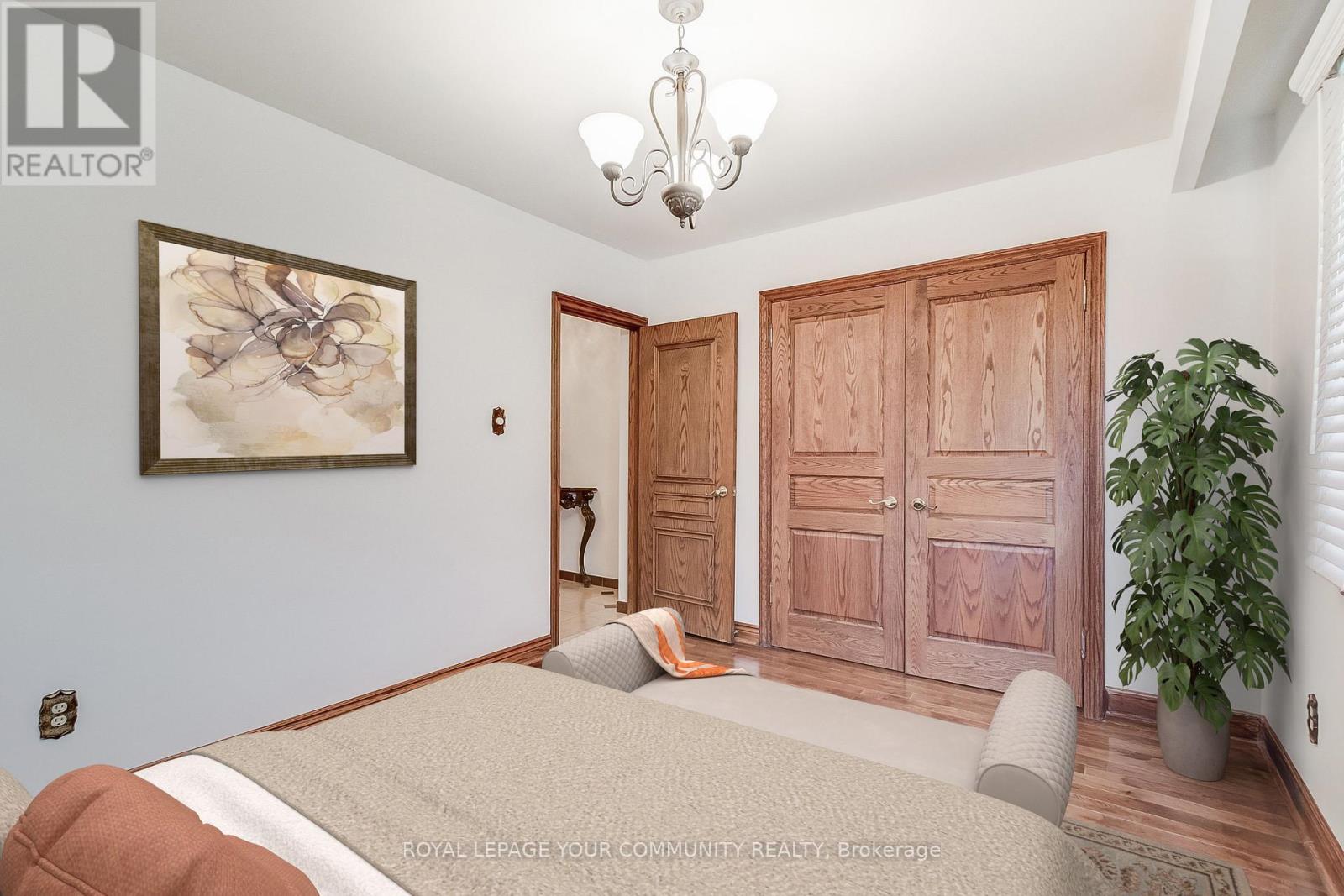 52 Whitburn Crescent, Toronto, Ontario  M3M 2S4 - Photo 19 - W12395869
