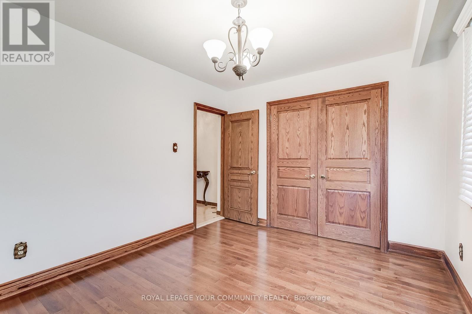 52 Whitburn Crescent, Toronto, Ontario  M3M 2S4 - Photo 20 - W12395869