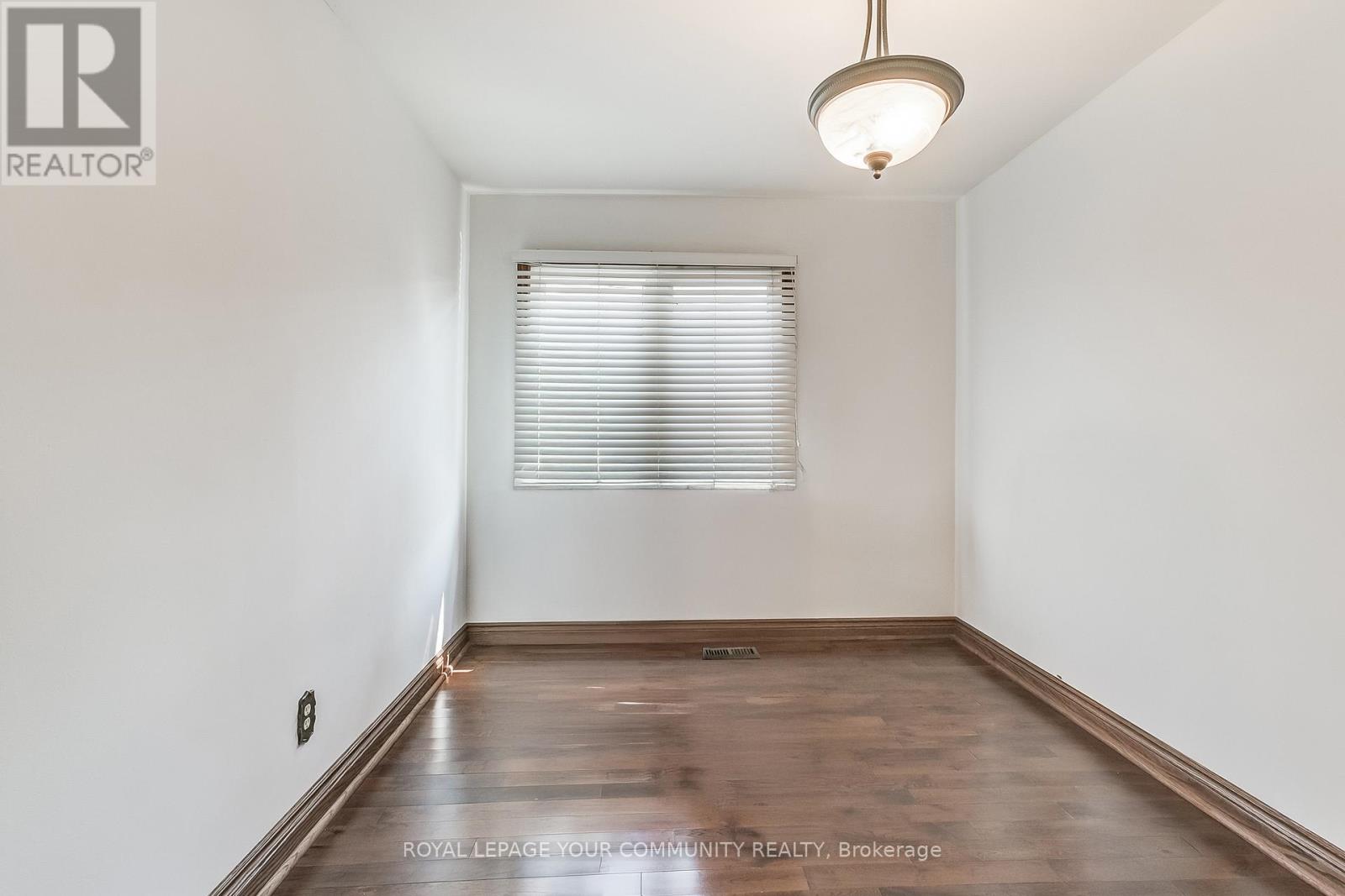 52 Whitburn Crescent, Toronto, Ontario  M3M 2S4 - Photo 22 - W12395869