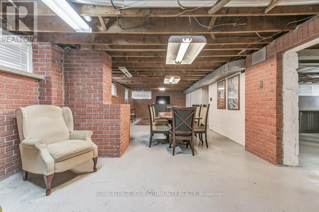 52 Whitburn Crescent, Toronto, Ontario  M3M 2S4 - Photo 28 - W12395869