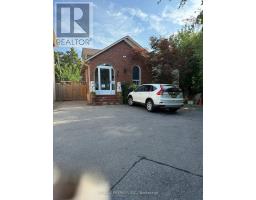37 DEE AVENUE, Toronto, Ontario