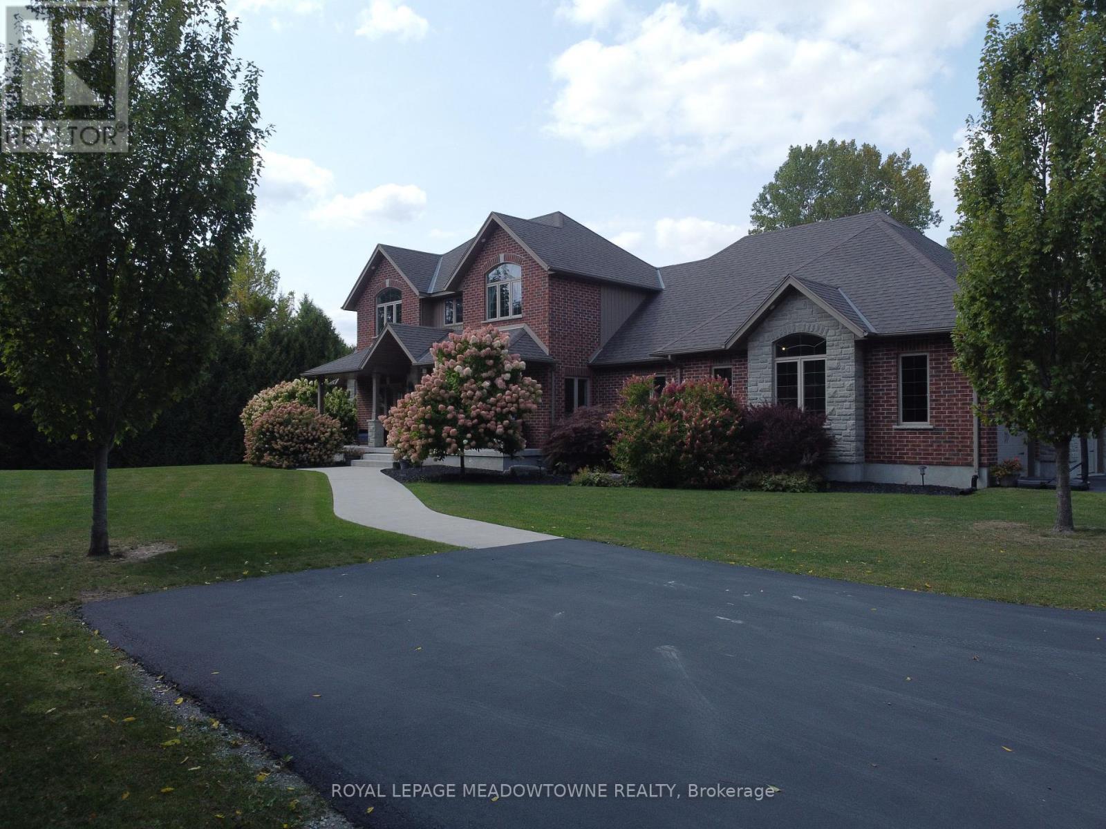 Property at 7412 BOYCE DRIVE image 2