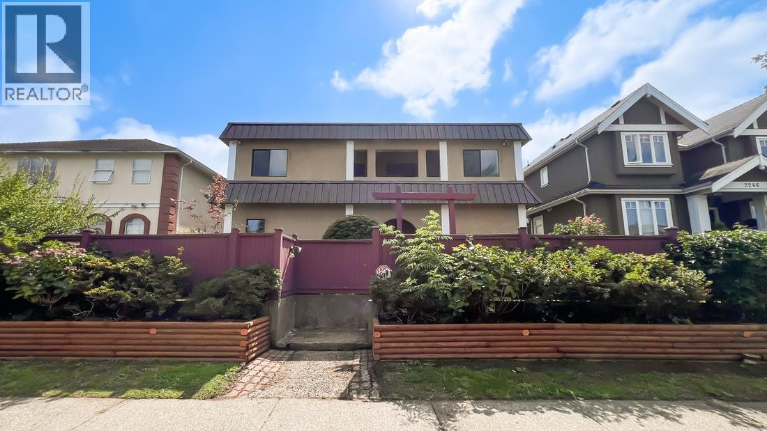 2236 W 18TH AVENUE, Vancouver, British Columbia