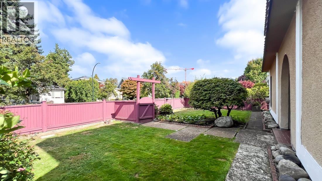 2236 W 18th Avenue, Vancouver, British Columbia  V6L 1A6 - Photo 36 - R3045302