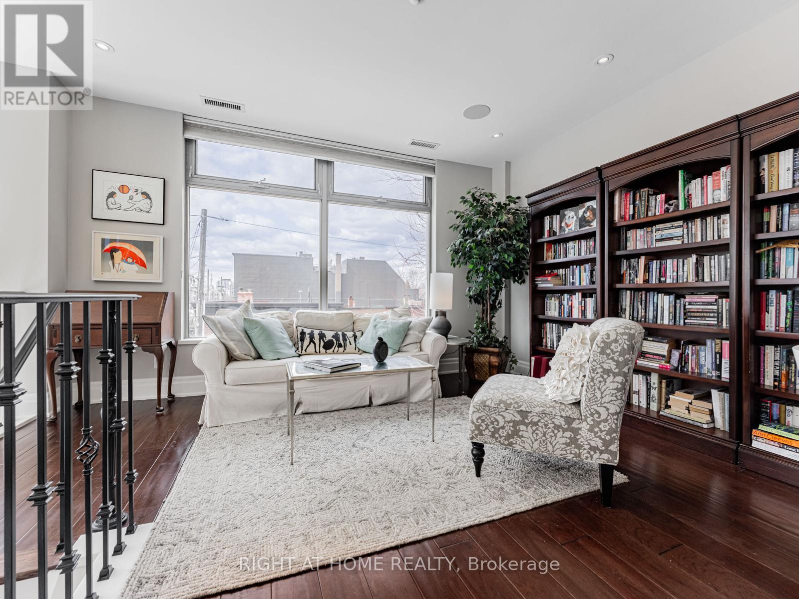 204 - 1 Rainsford Road, Toronto, Ontario  M4L 3N5 - Photo 18 - E12395903
