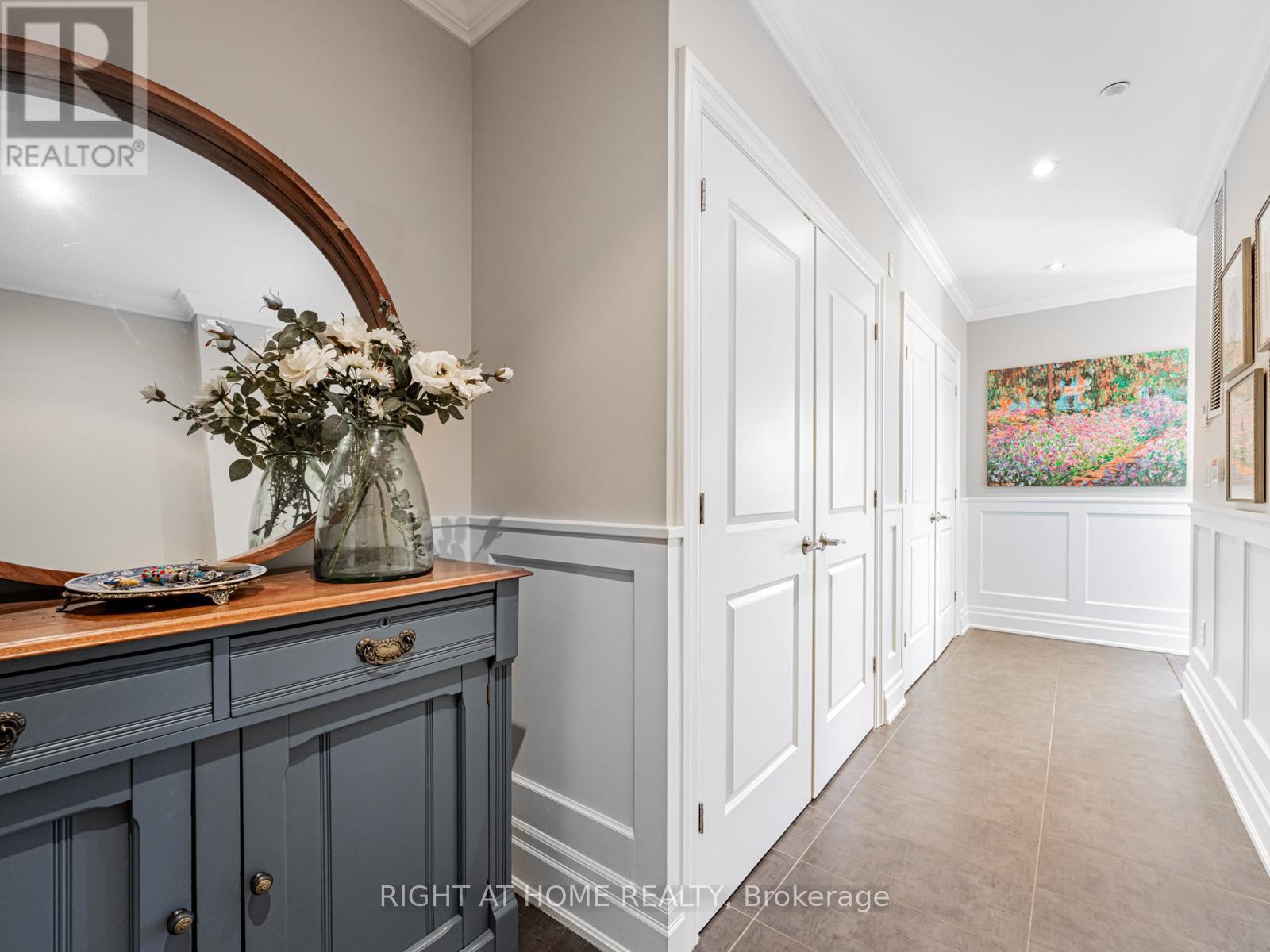 204 - 1 Rainsford Road, Toronto, Ontario  M4L 3N5 - Photo 2 - E12395903