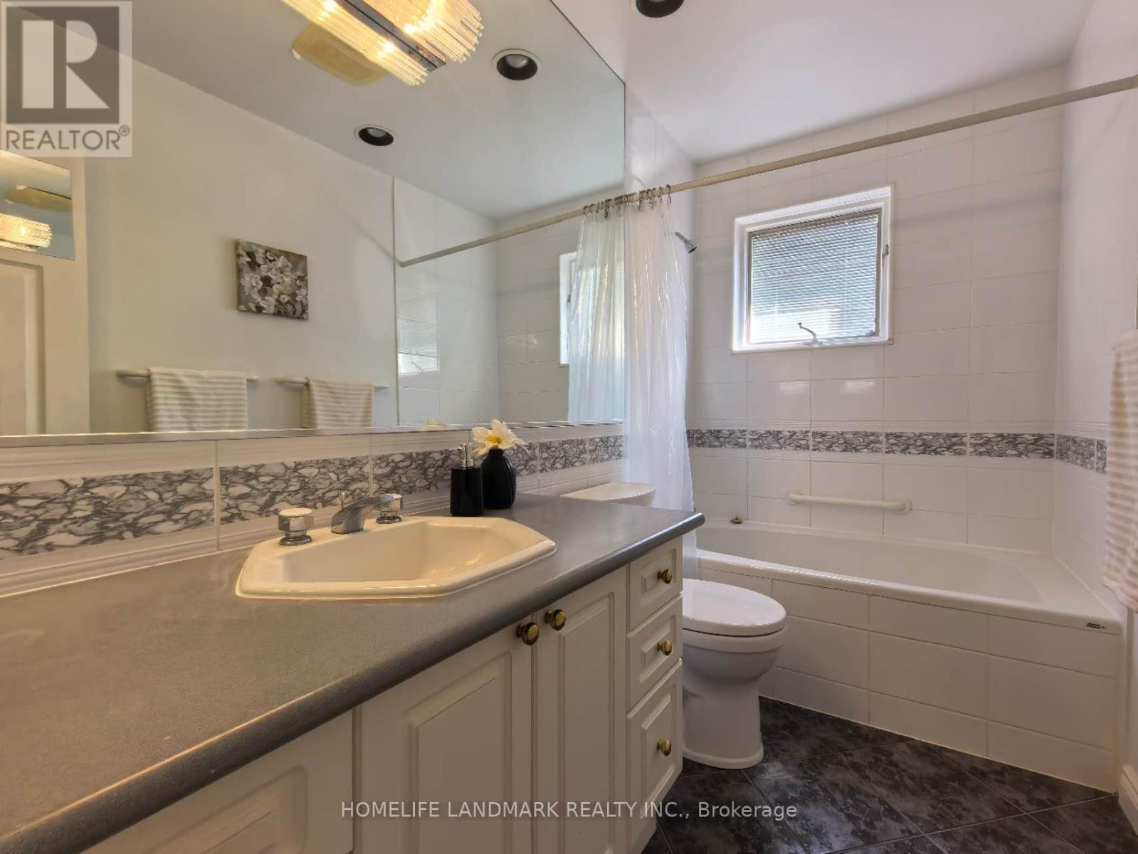 11 Drakefield Road, Markham, Ontario  L3P 1G6 - Photo 10 - N12322318