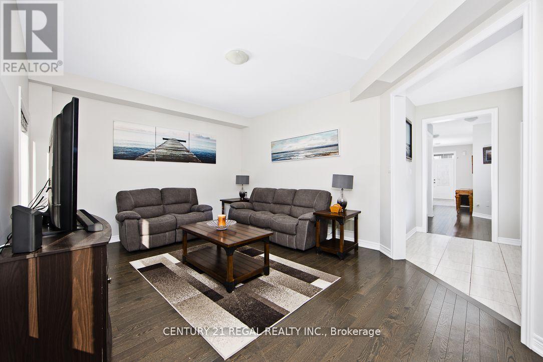 968 Wickham Road, Innisfil, Ontario  L9S 0N5 - Photo 6 - N12395888