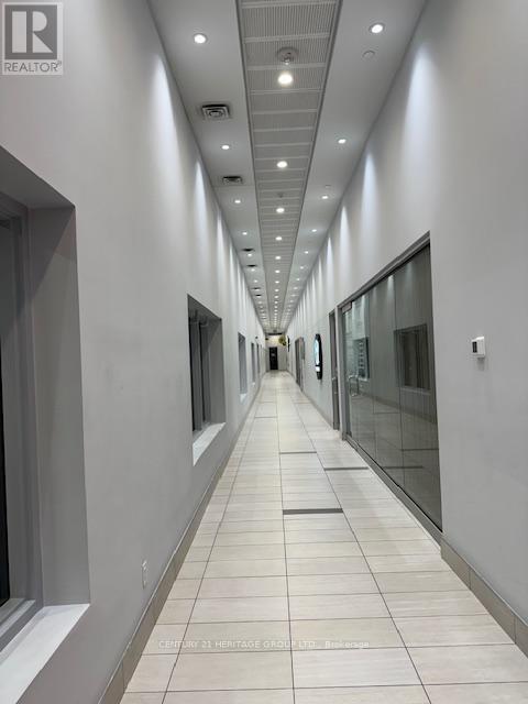 107 - 7777 Weston Road, Vaughan, Ontario  L4L 0G9 - Photo 3 - N12395909