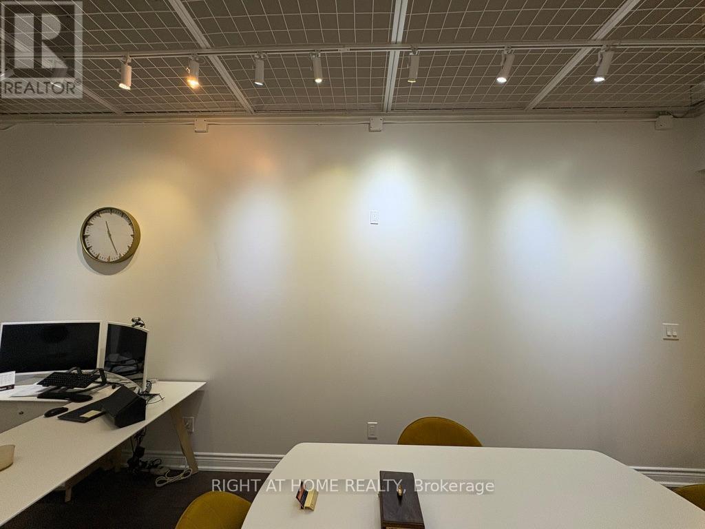 155 - 7181 Yonge Street, Markham, Ontario  L3T 0C7 - Photo 3 - N12395932