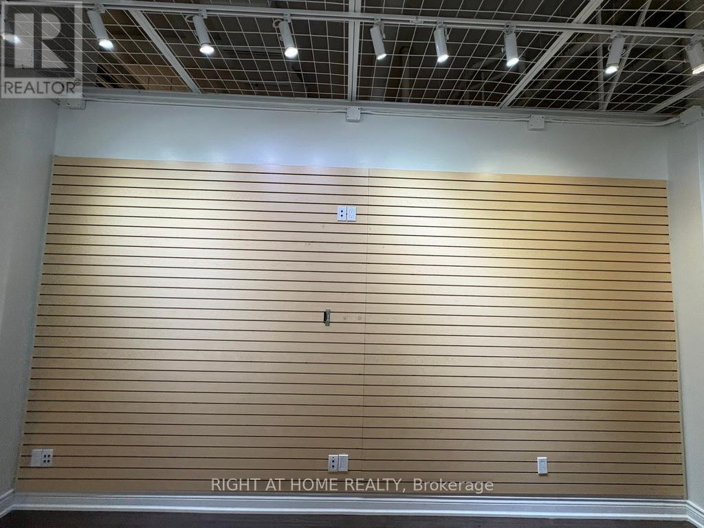 155 - 7181 Yonge Street, Markham, Ontario  L3T 0C7 - Photo 4 - N12395932