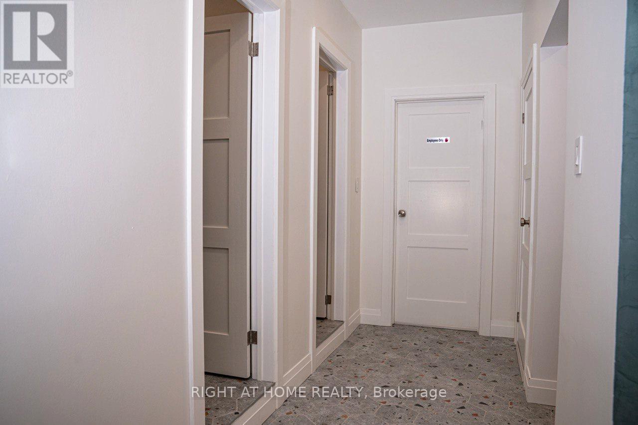 8119 Yonge Street, Markham, Ontario  L3T 2C6 - Photo 16 - N12395934