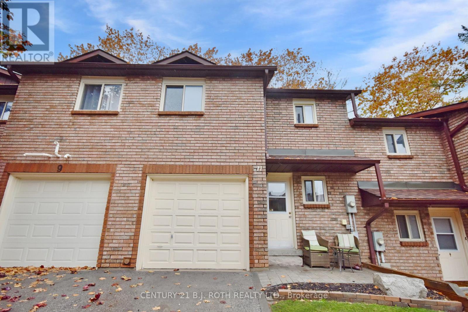 11 Pheasant Trail, Barrie, Ontario  L4N 6W4 - Photo 1 - S12395886
