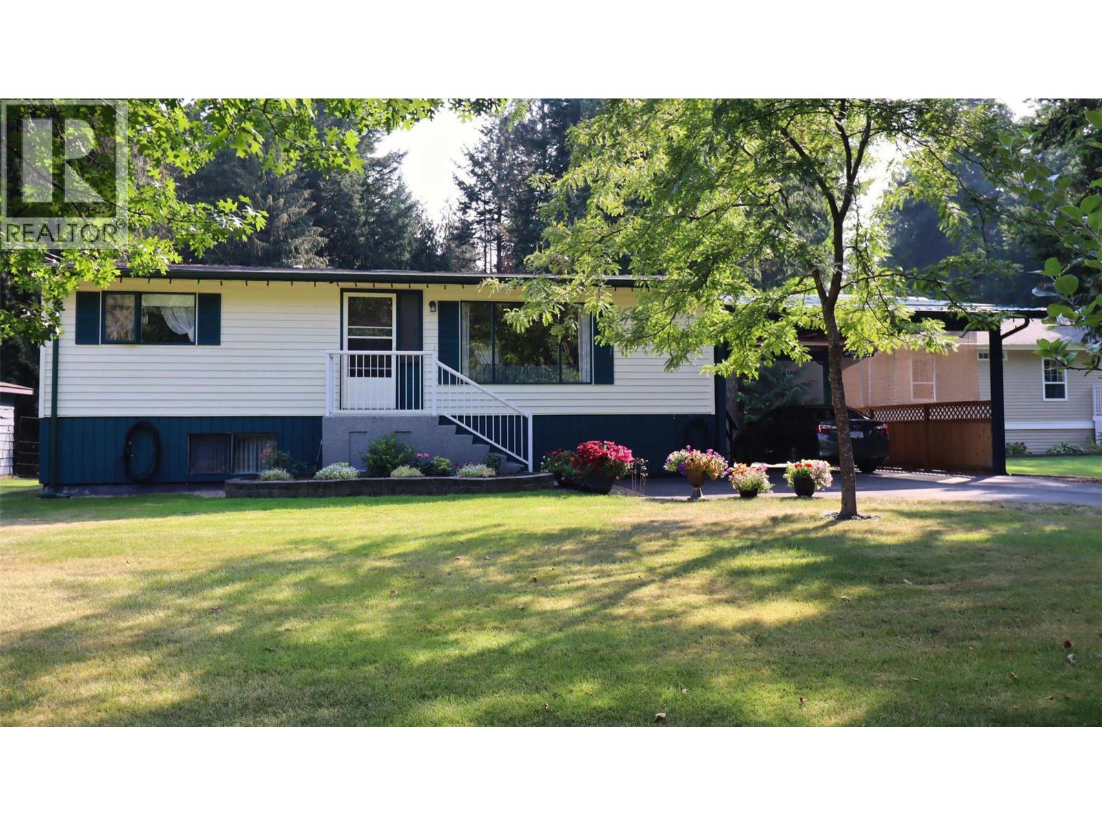4090 Butters Road, Scotch Creek, British Columbia