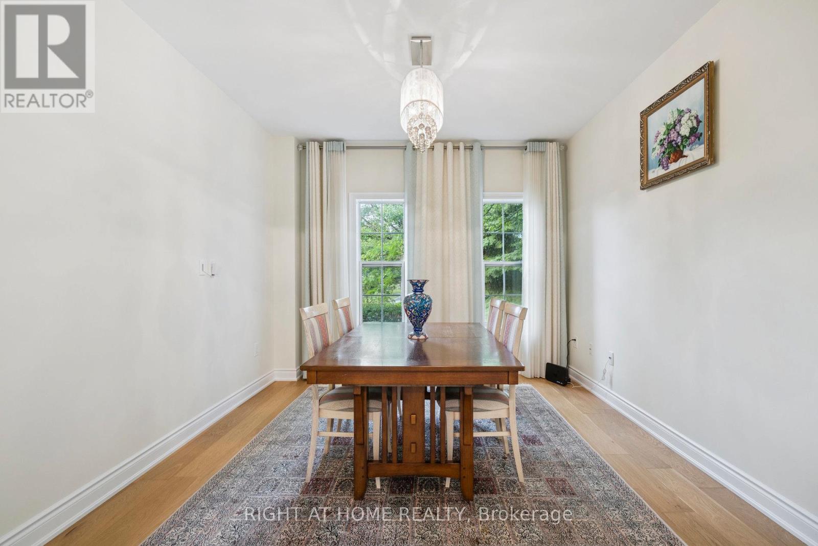 2322 Woodridge Way, Oakville (Wc Wedgewood Creek), Ontario  L6H 6S3 - Photo 12 - W12395884