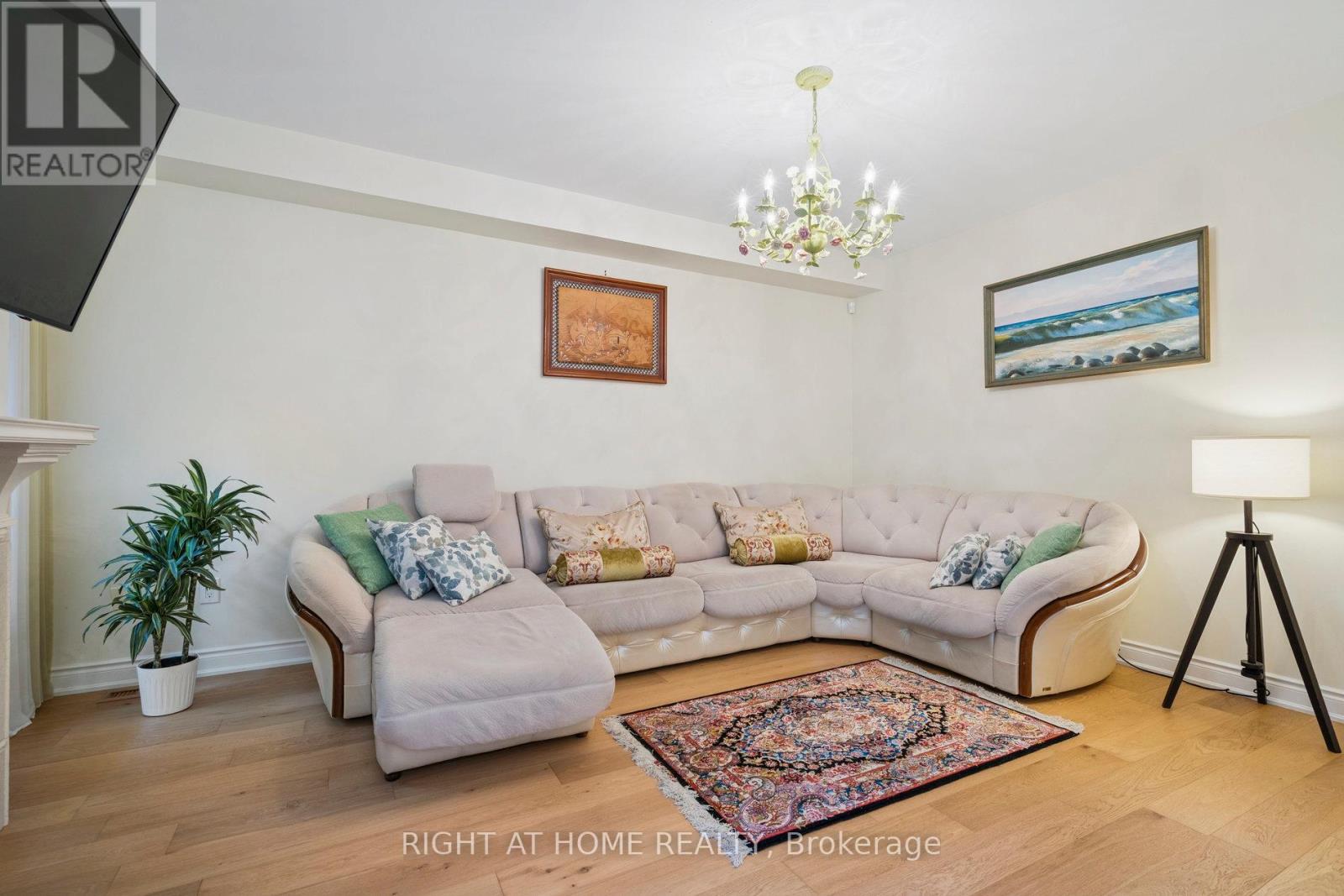 2322 Woodridge Way, Oakville (Wc Wedgewood Creek), Ontario  L6H 6S3 - Photo 14 - W12395884