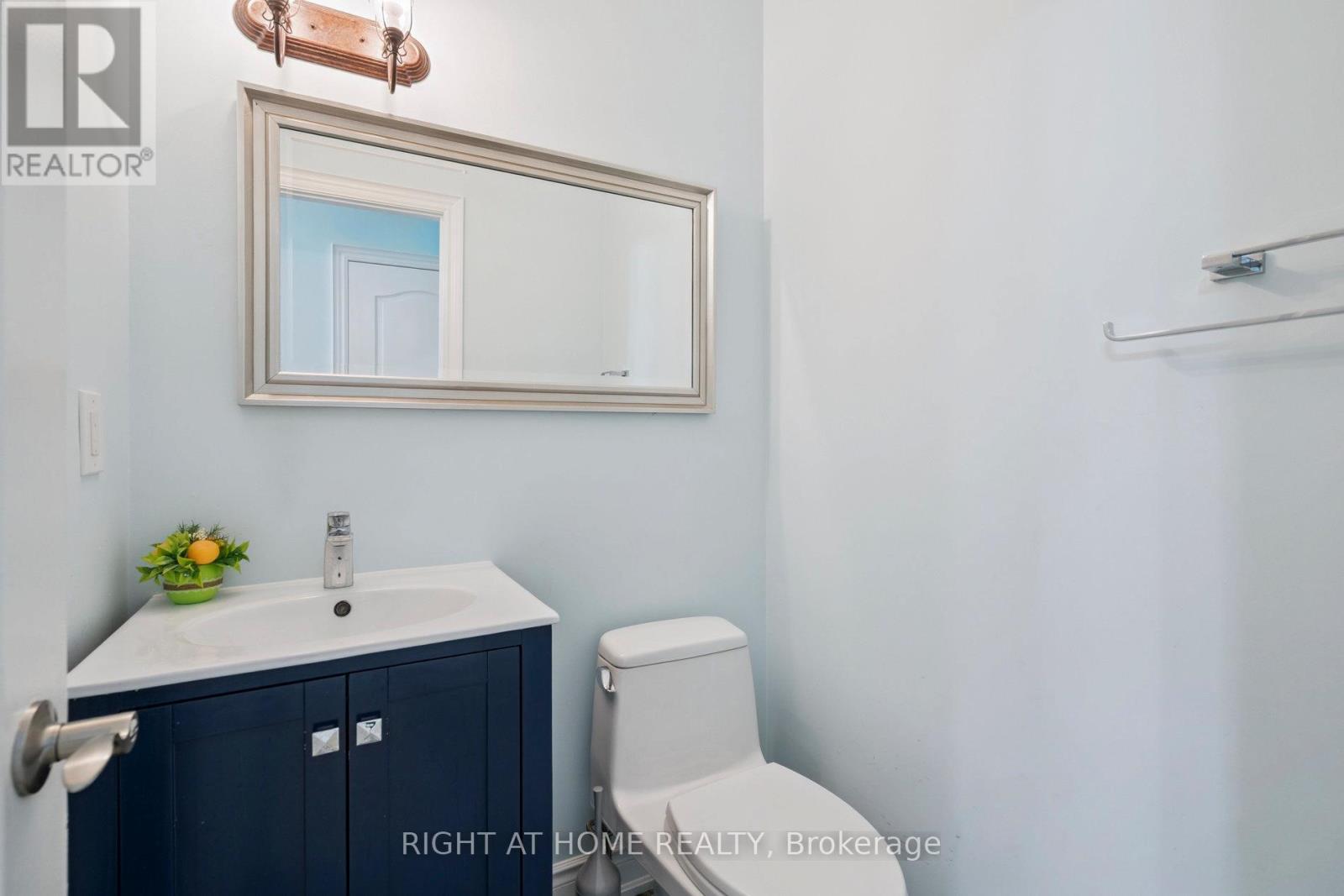 2322 Woodridge Way, Oakville (Wc Wedgewood Creek), Ontario  L6H 6S3 - Photo 18 - W12395884