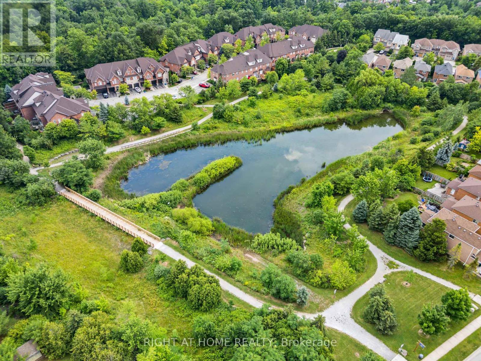 2322 Woodridge Way, Oakville (Wc Wedgewood Creek), Ontario  L6H 6S3 - Photo 4 - W12395884
