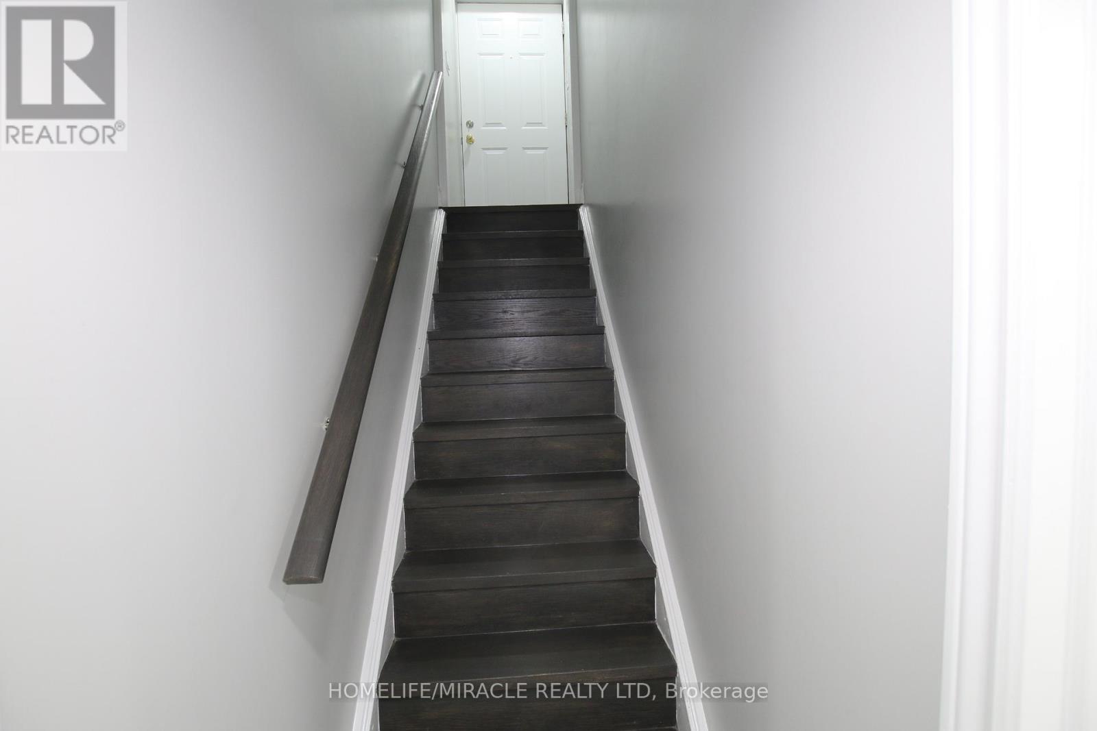 3 Gatsby Square, Brampton, Ontario  L6S 2H4 - Photo 11 - W12395898