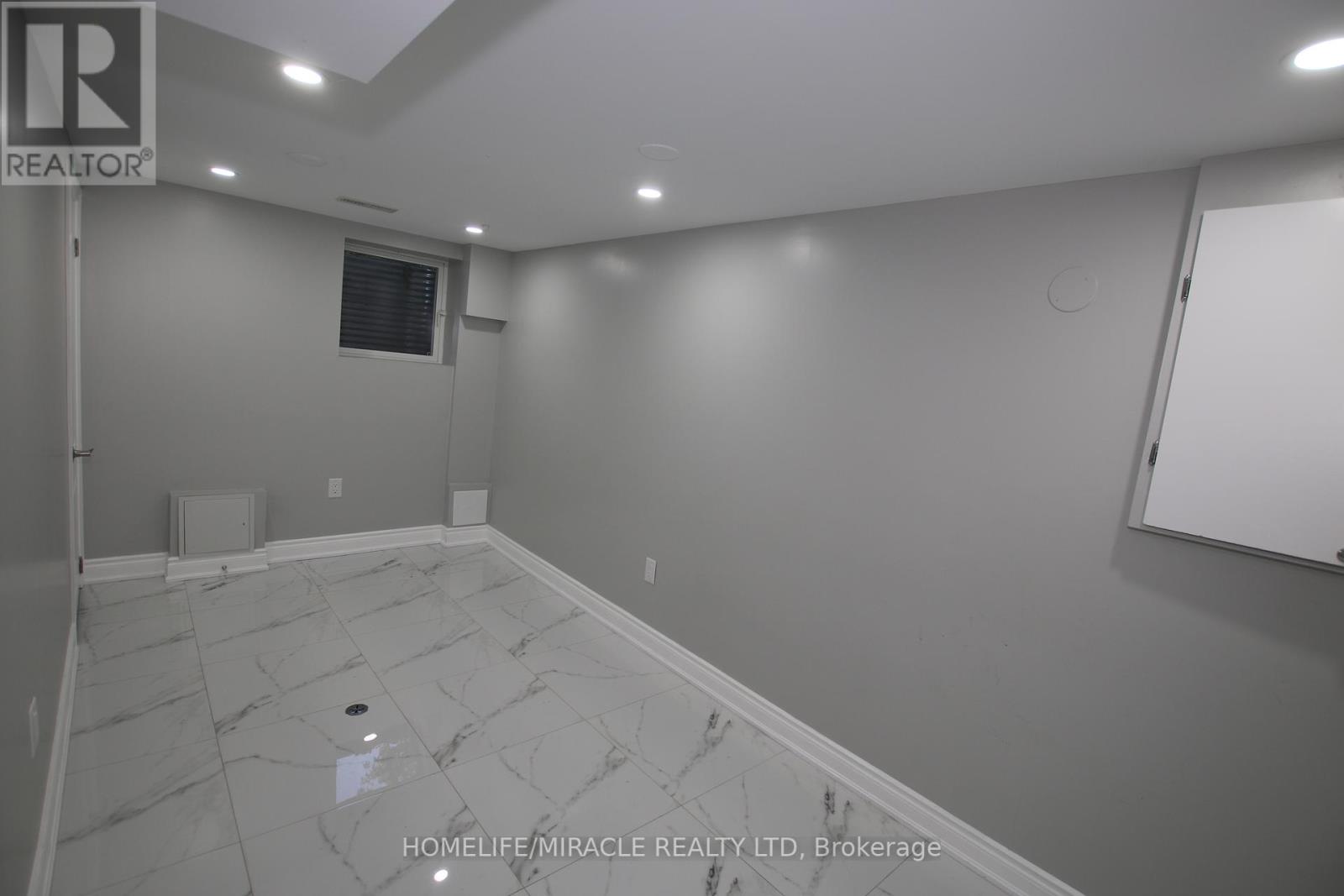 3 Gatsby Square, Brampton, Ontario  L6S 2H4 - Photo 13 - W12395898