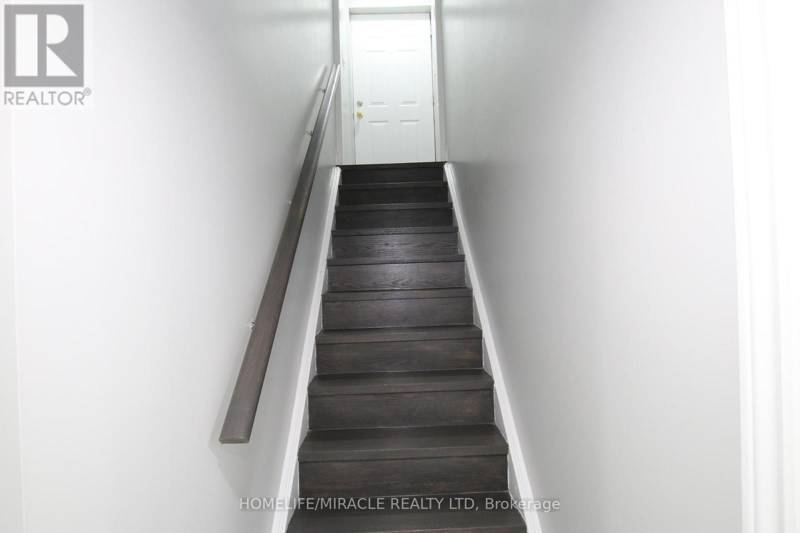 3 Gatsby Square, Brampton, Ontario  L6S 2H4 - Photo 15 - W12395898