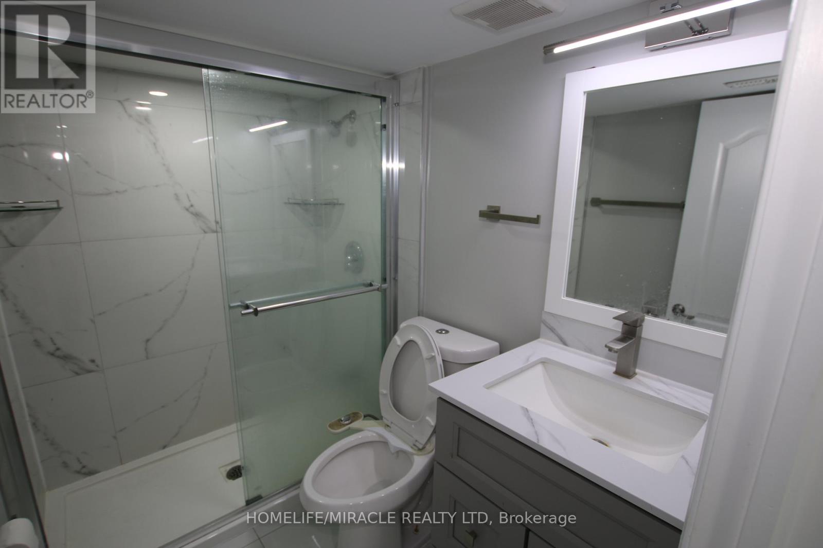 3 Gatsby Square, Brampton, Ontario  L6S 2H4 - Photo 17 - W12395898