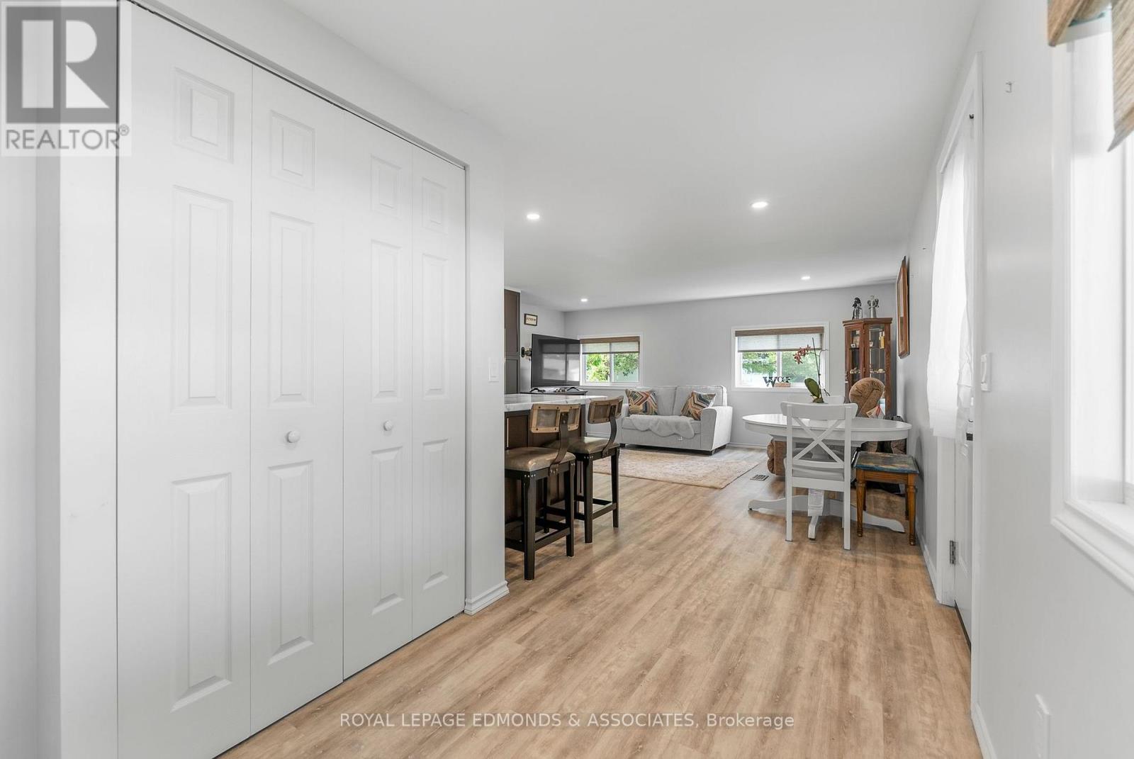 33 Robert Colin Lane, Whitewater Region, Ontario  K0J 1K0 - Photo 16 - X12395943