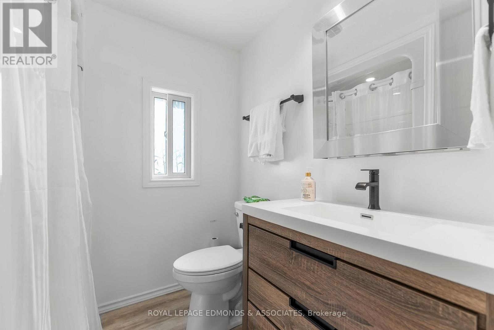 33 Robert Colin Lane, Whitewater Region, Ontario  K0J 1K0 - Photo 21 - X12395943