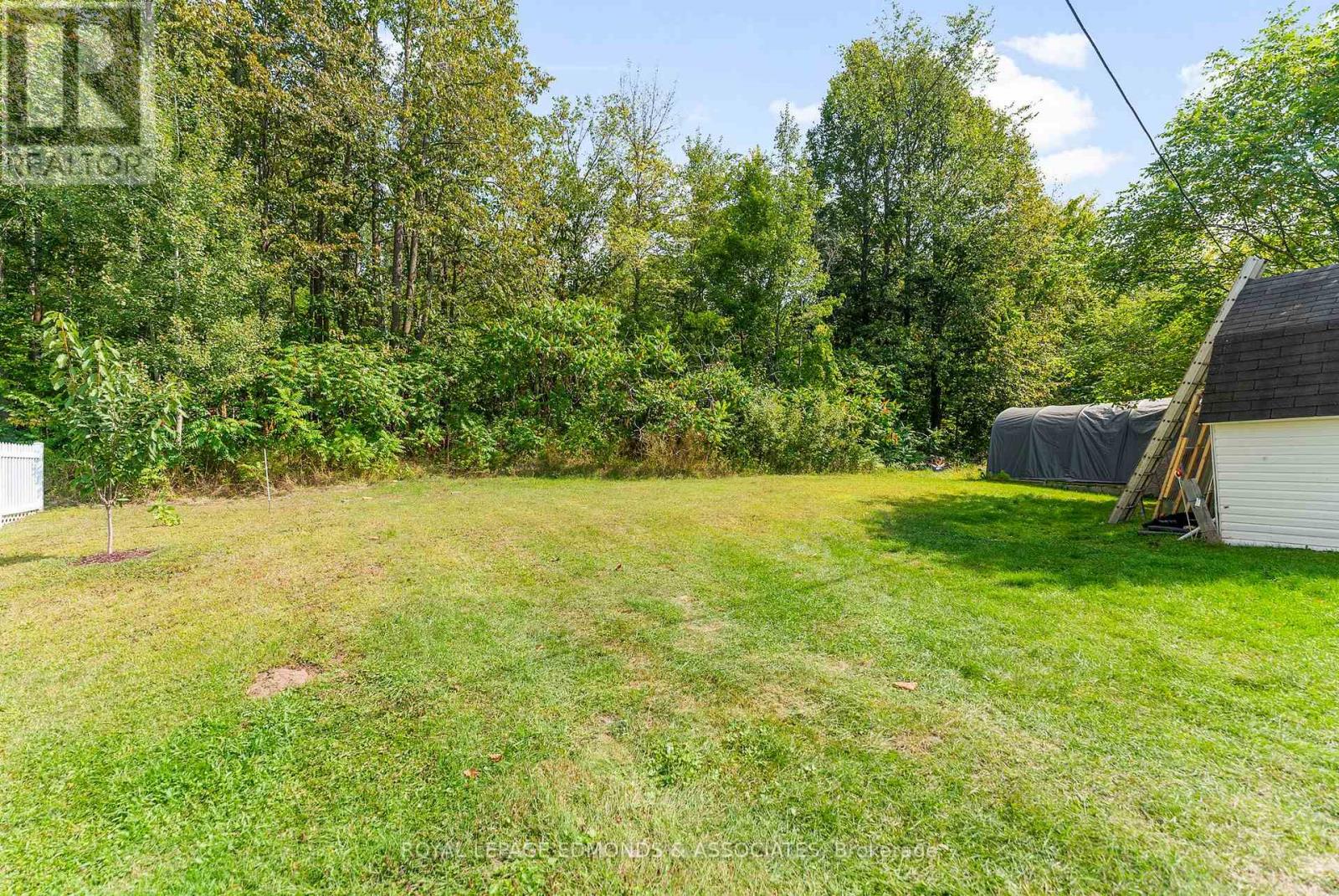 33 Robert Colin Lane, Whitewater Region, Ontario  K0J 1K0 - Photo 24 - X12395943