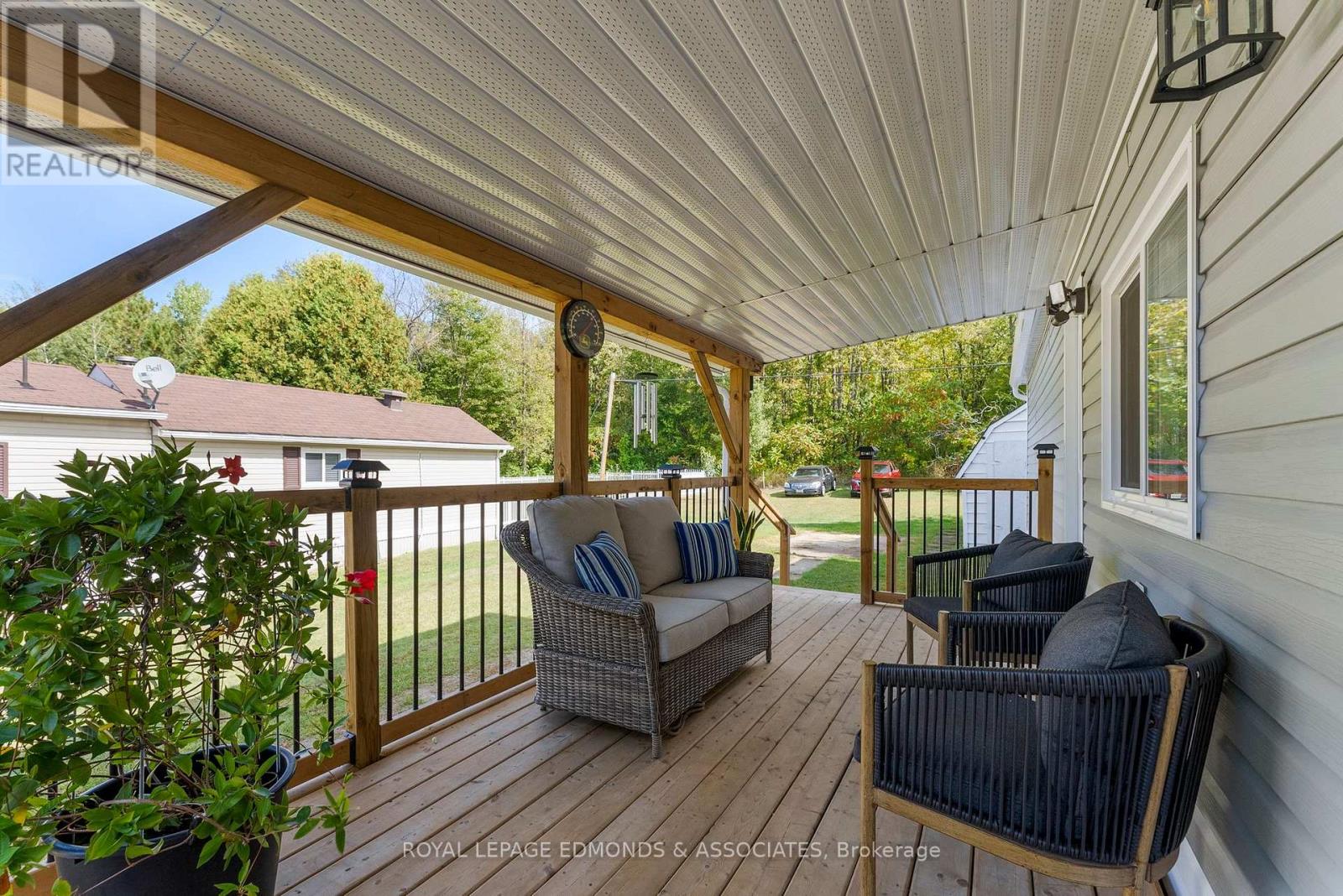 33 Robert Colin Lane, Whitewater Region, Ontario  K0J 1K0 - Photo 3 - X12395943