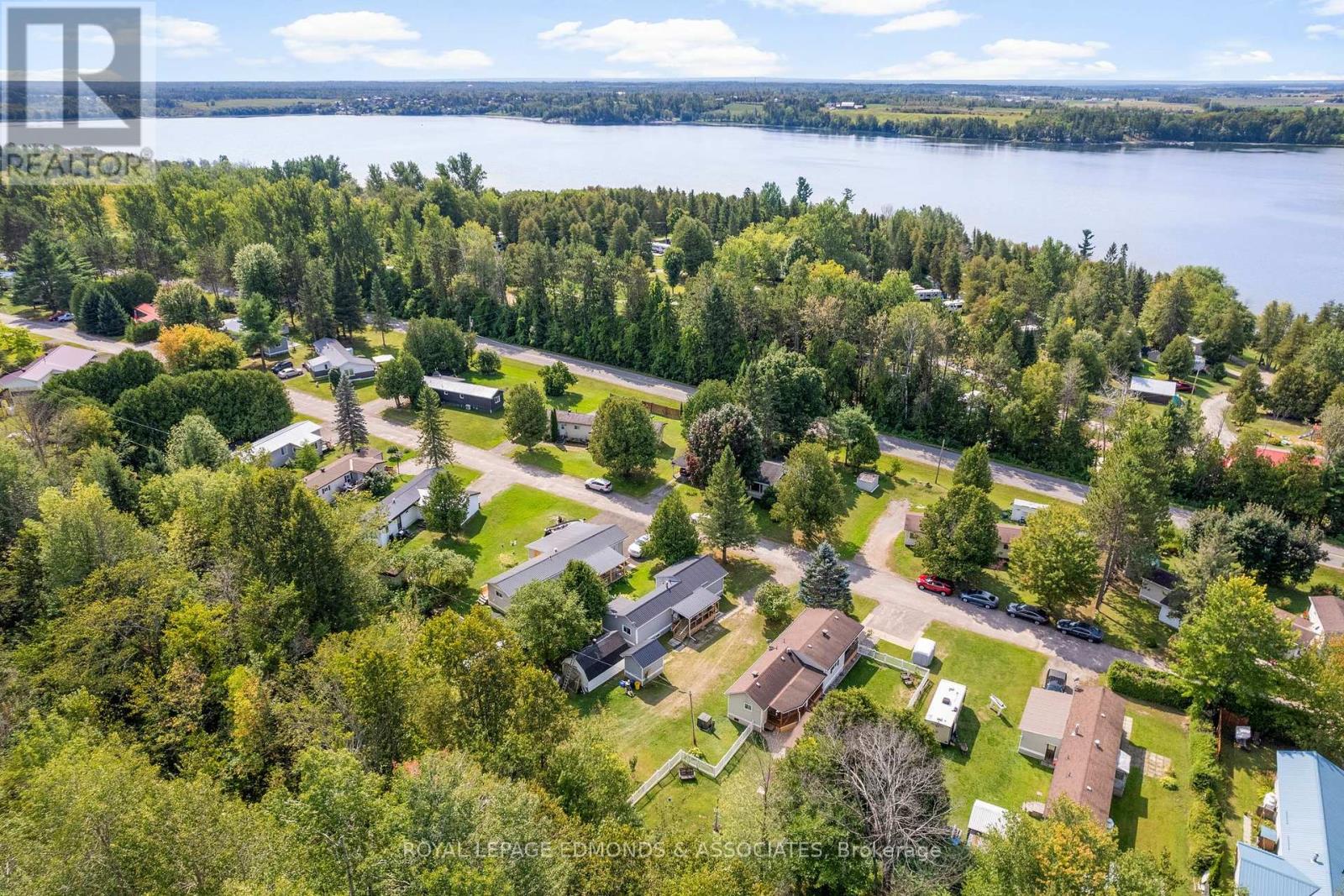 33 Robert Colin Lane, Whitewater Region, Ontario  K0J 1K0 - Photo 30 - X12395943