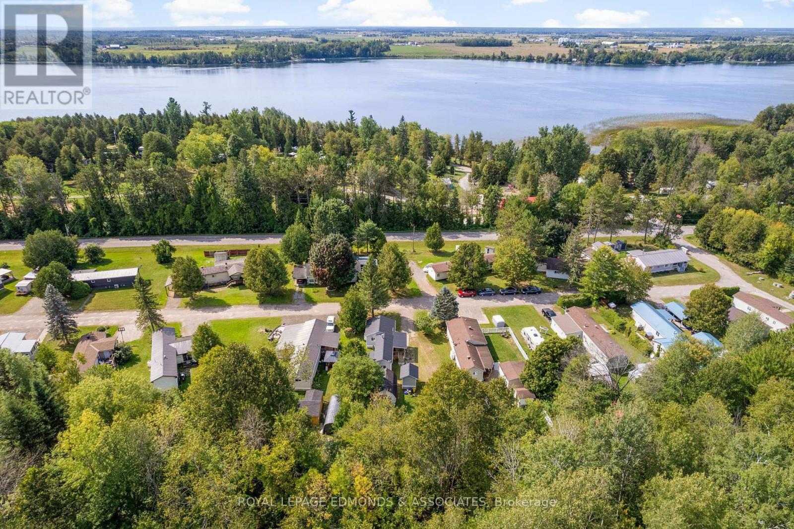 33 Robert Colin Lane, Whitewater Region, Ontario  K0J 1K0 - Photo 31 - X12395943