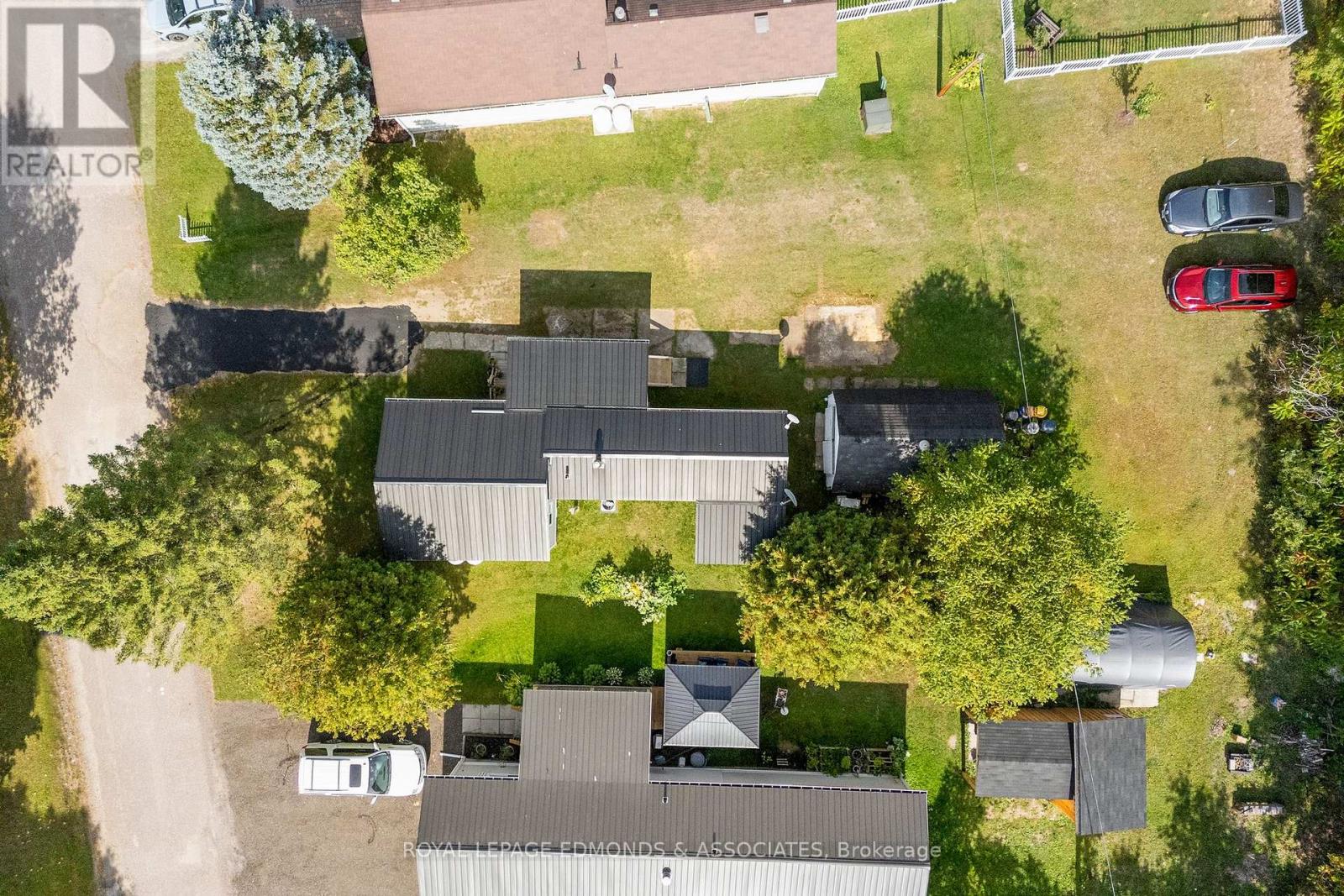 33 Robert Colin Lane, Whitewater Region, Ontario  K0J 1K0 - Photo 34 - X12395943