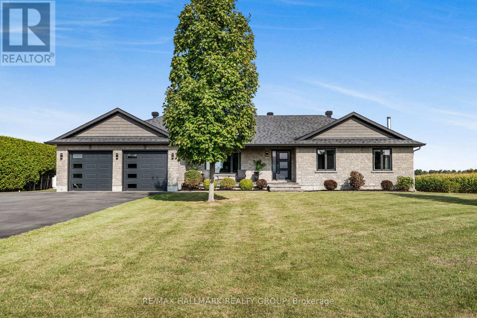 2321 Du Lac Road, Clarence-Rockland, Ontario  K0A 3N0 - Photo 2 - X12395955