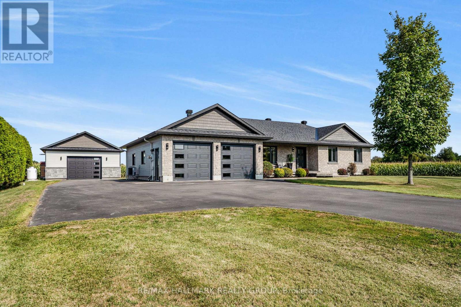2321 Du Lac Road, Clarence-Rockland, Ontario  K0A 3N0 - Photo 3 - X12395955