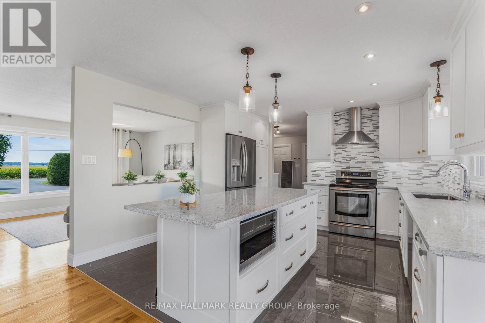 2321 Du Lac Road, Clarence-Rockland, Ontario  K0A 3N0 - Photo 9 - X12395955
