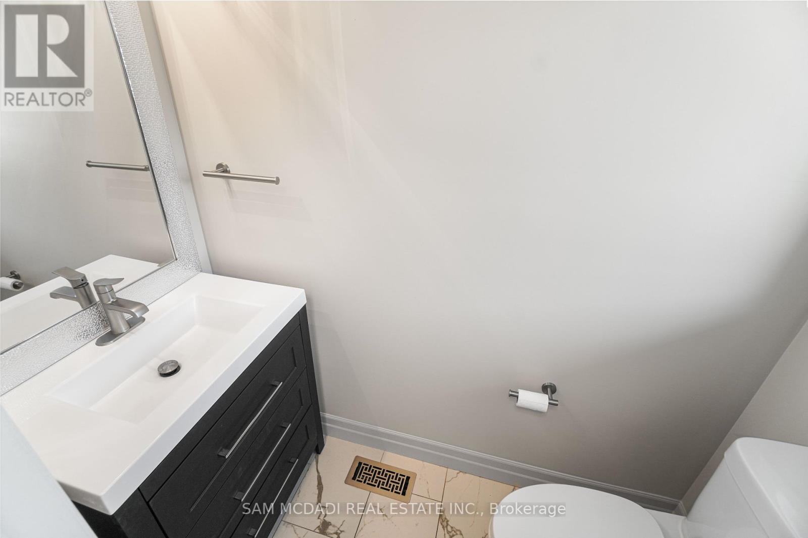 25 - 1023 Devonshire Avenue, Woodstock (Woodstock - North), Ontario  N4S 0E7 - Photo 19 - X12395918