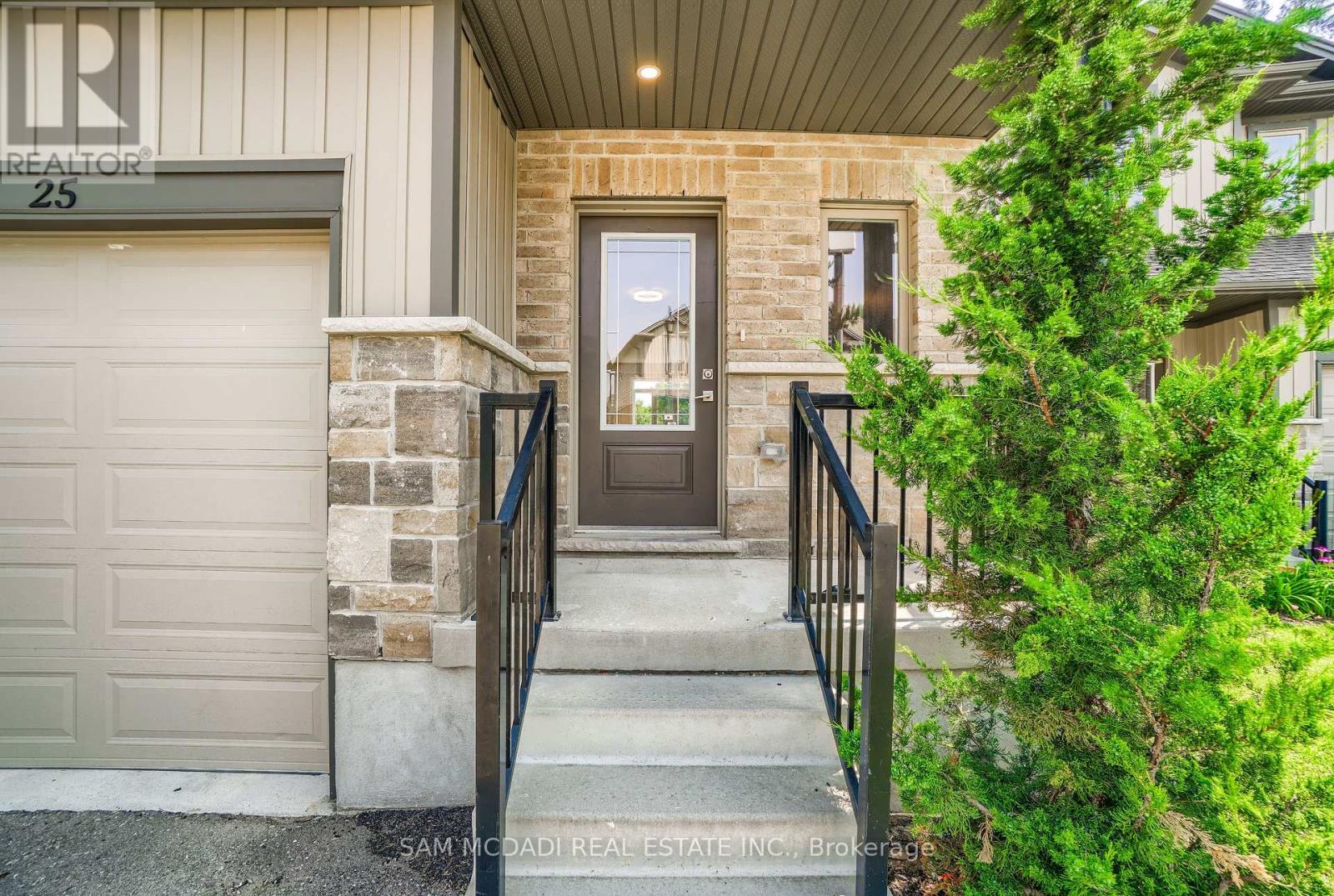 25 - 1023 Devonshire Avenue, Woodstock (Woodstock - North), Ontario  N4S 0E7 - Photo 3 - X12395918