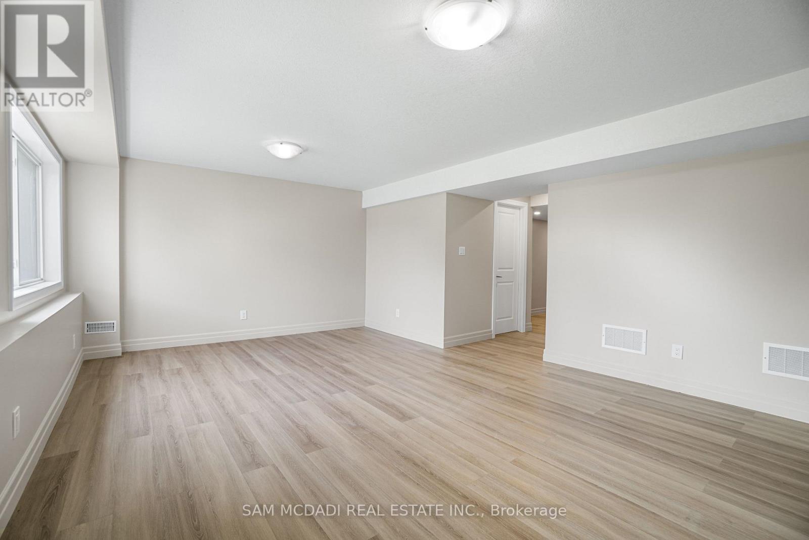 25 - 1023 Devonshire Avenue, Woodstock (Woodstock - North), Ontario  N4S 0E7 - Photo 41 - X12395918