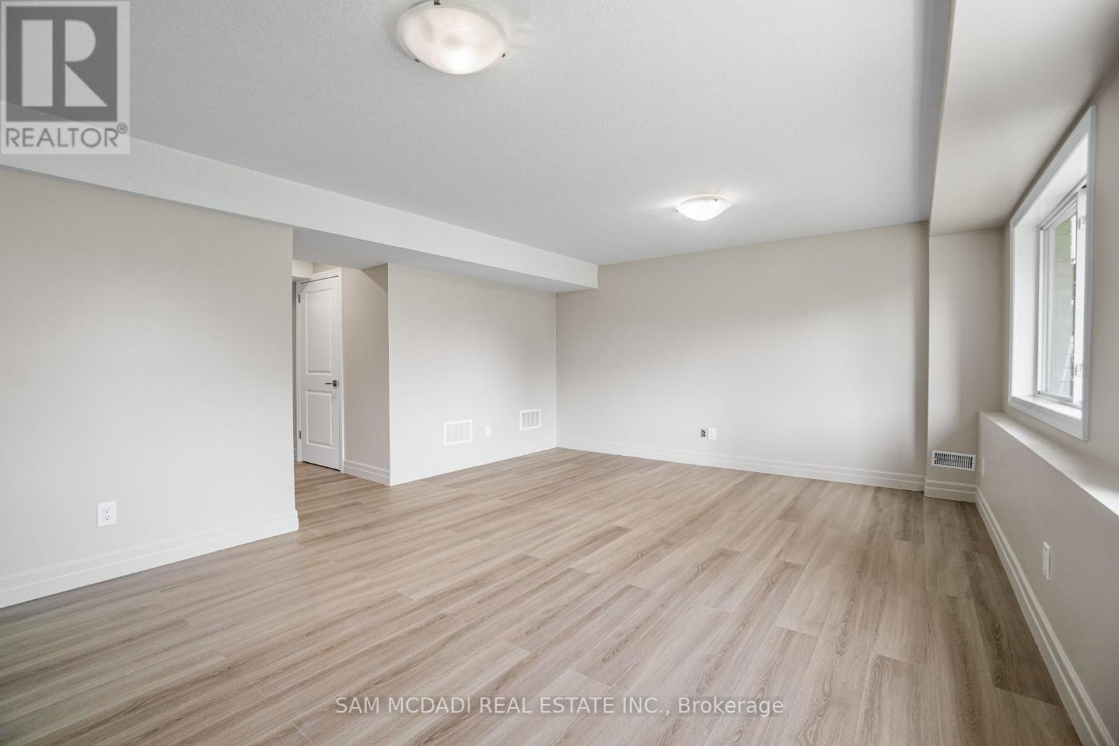 25 - 1023 Devonshire Avenue, Woodstock (Woodstock - North), Ontario  N4S 0E7 - Photo 42 - X12395918